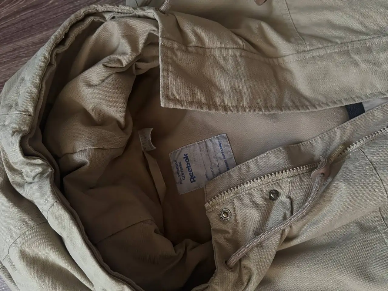 Продам пуховик Reebok б/у - Верхняя одежда (Одежда) в Казань