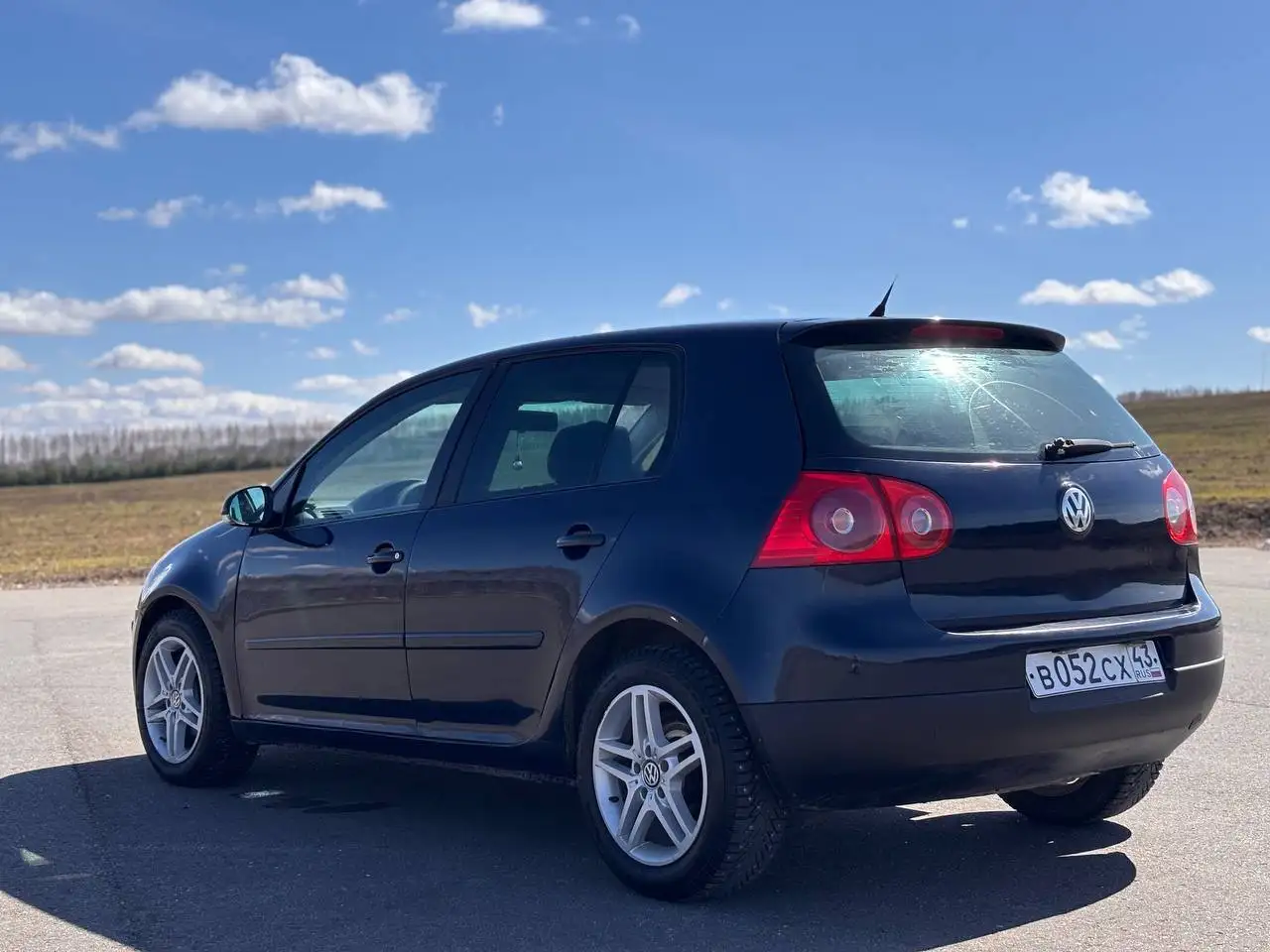 Volkswagen Golf 5 2004 - Volkswagen Golf 5 (Авто) в Казань
