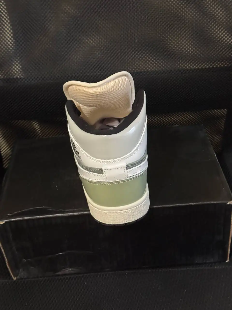 Продаю стильные кроссовки Nike Air Jordan - Обувь (Хобби и отдых) в Казань