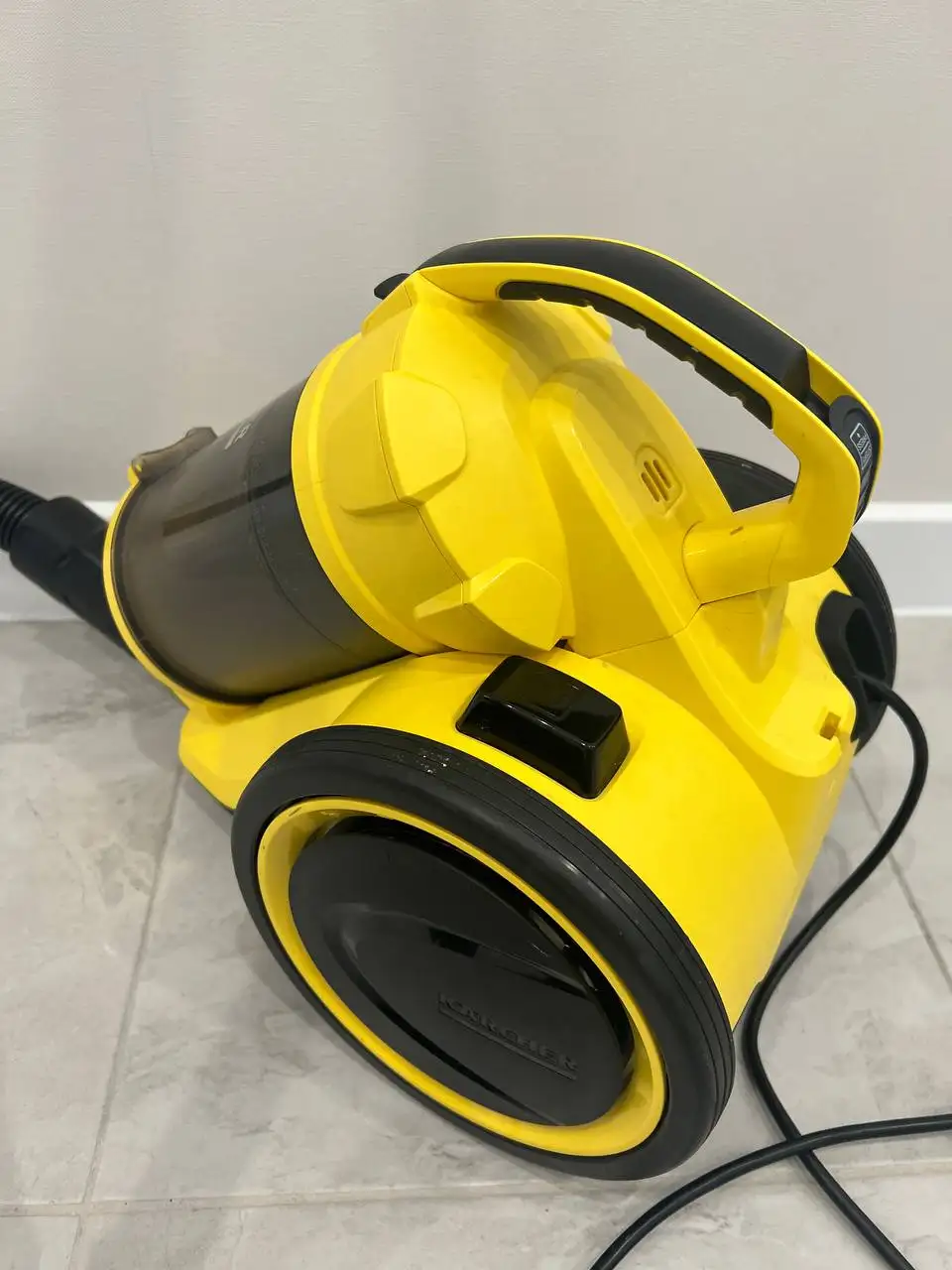 Пылесос KARCHER б/у - Климатическая техника (Для дома и дачи) в Казань
