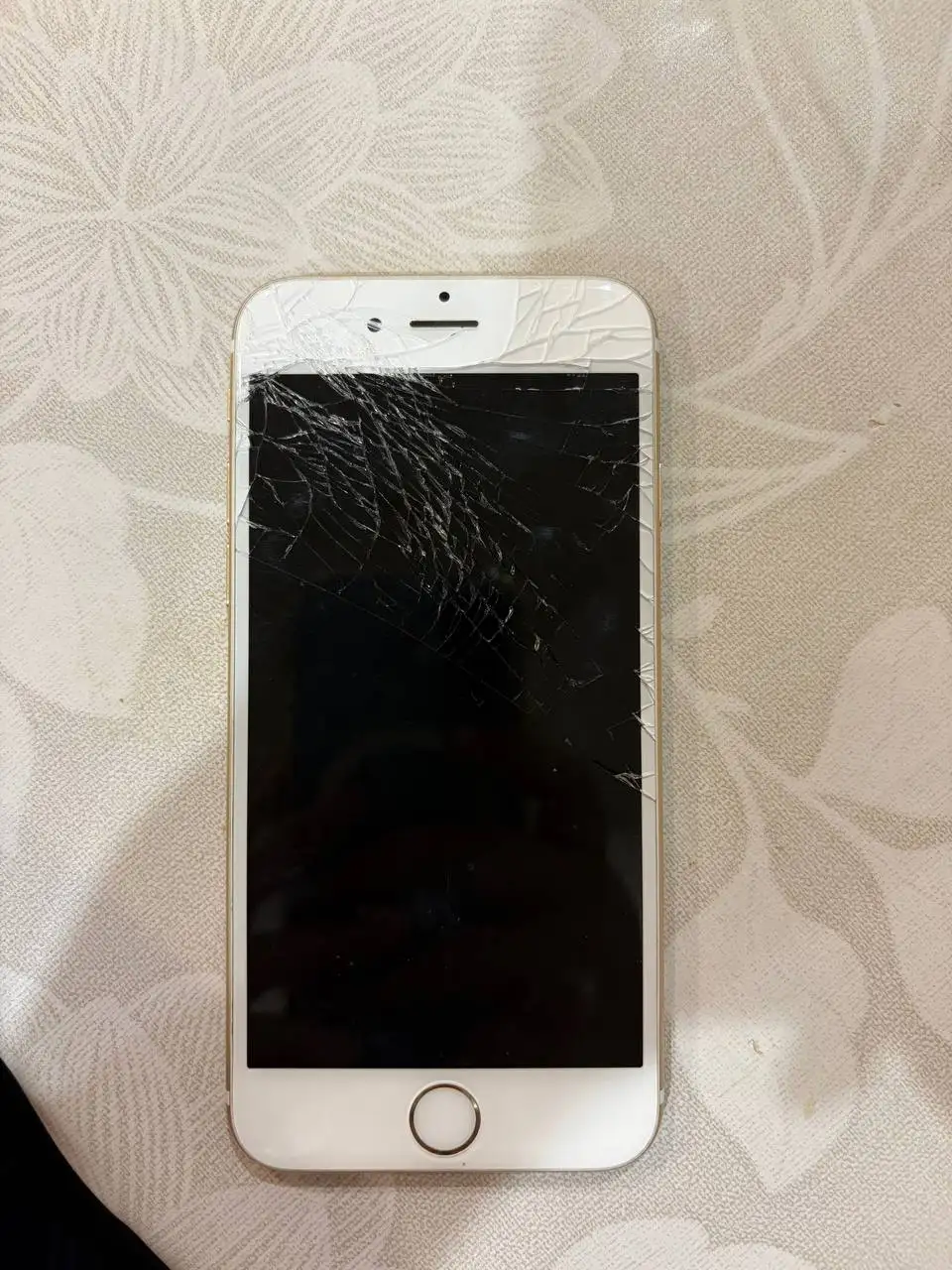 Продам iPhone 6 32GB - Мобильные телефоны (Электроника) в Казань