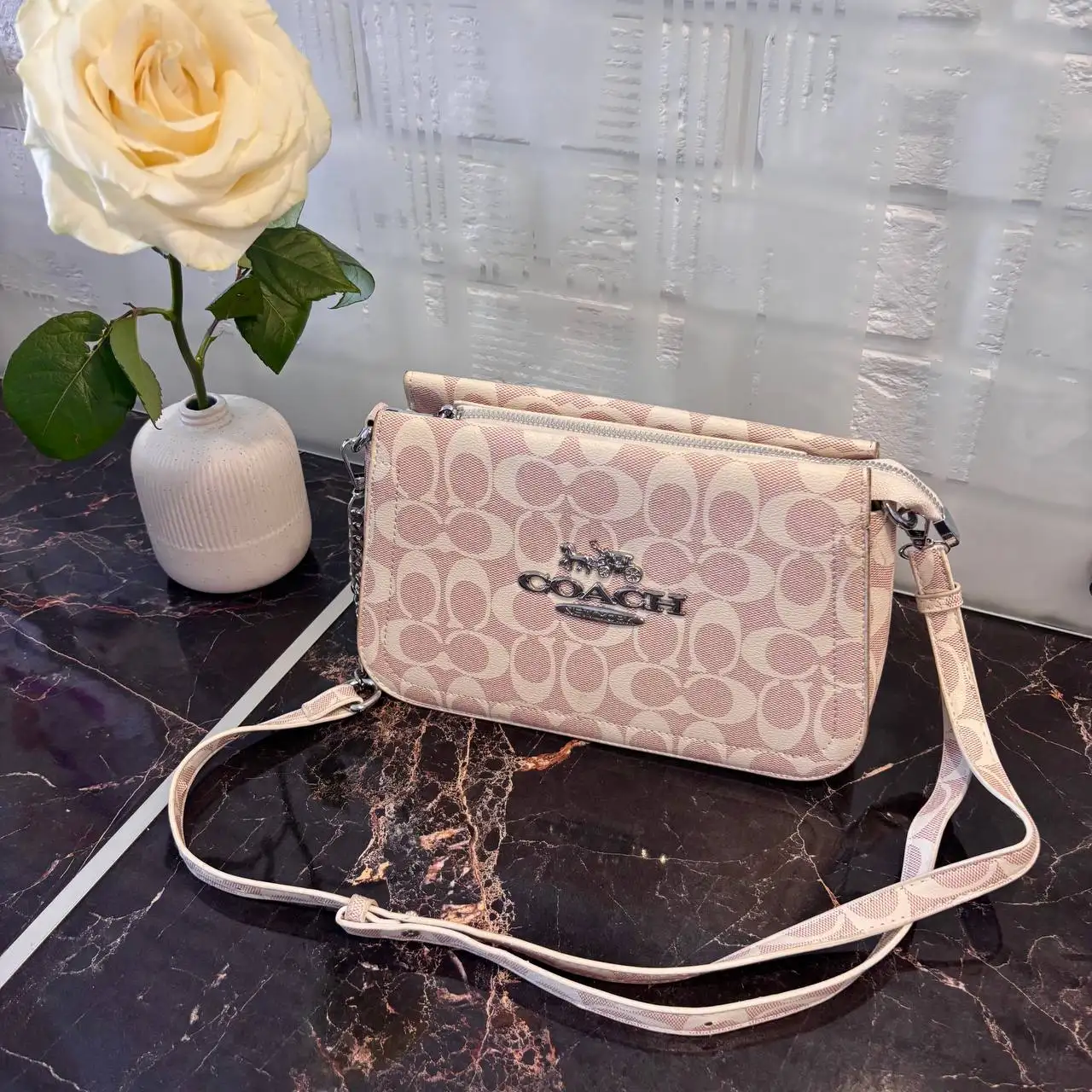Оптовые сумки COACH, MICHAEL KORS, GUESS - Сумки (Одежда) в Казань