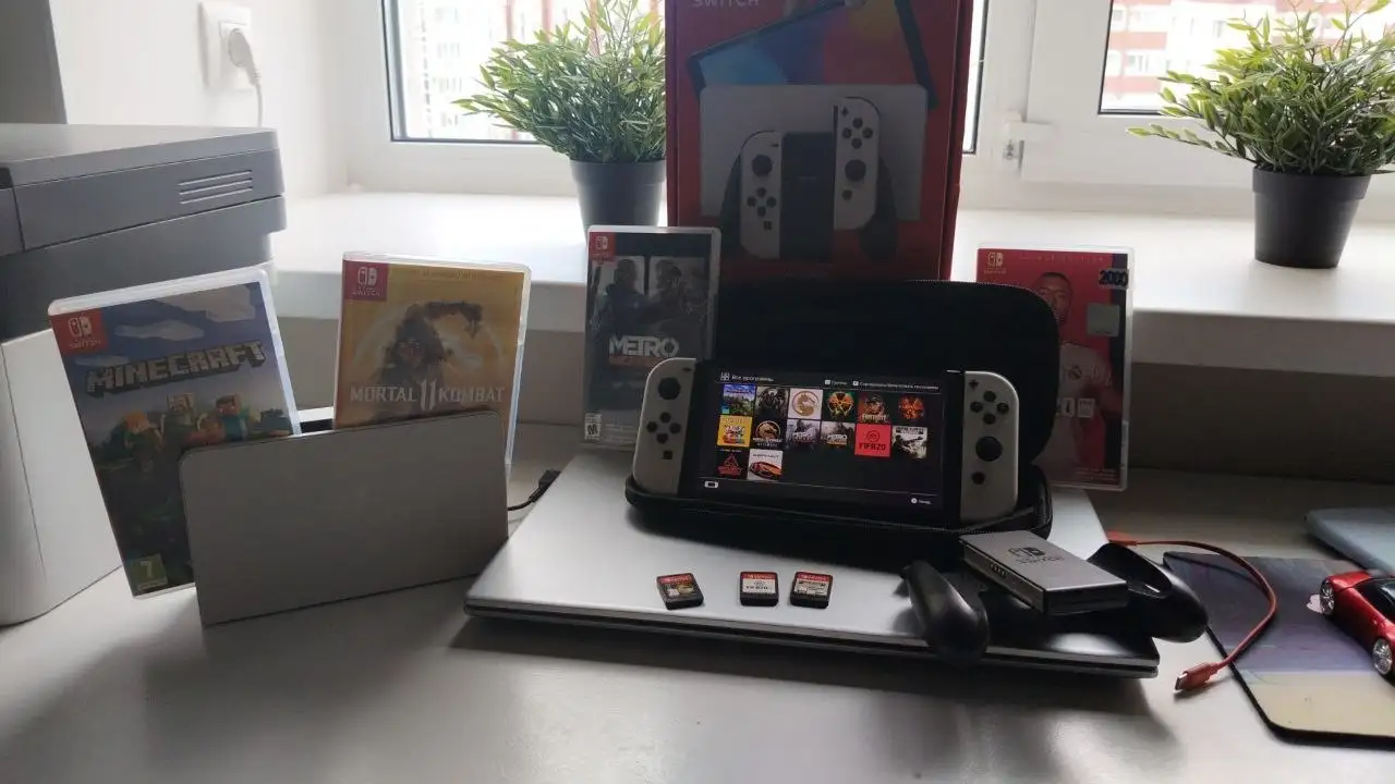 Продажа Nintendo Switch OLED + аксессуары - Игры и приставки (Электроника) в Казань