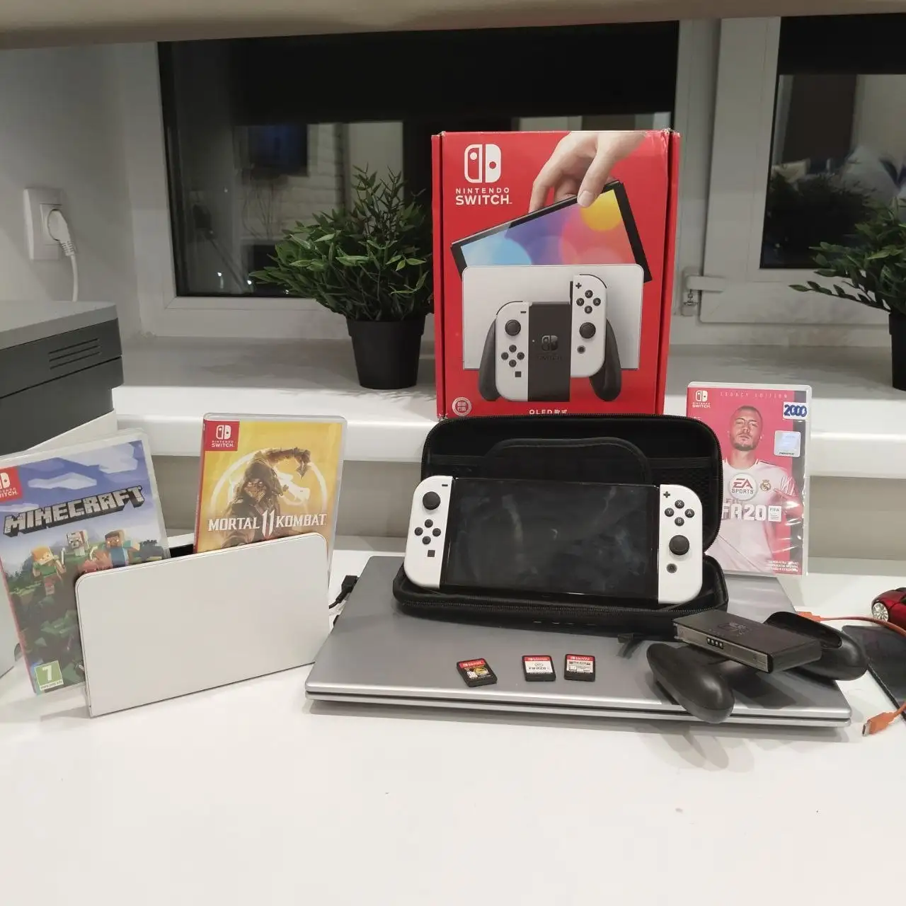Nintendo Switch OLED со скинами на Fortnite - Игры и игровые приставки (Хобби и отдых) в Казань