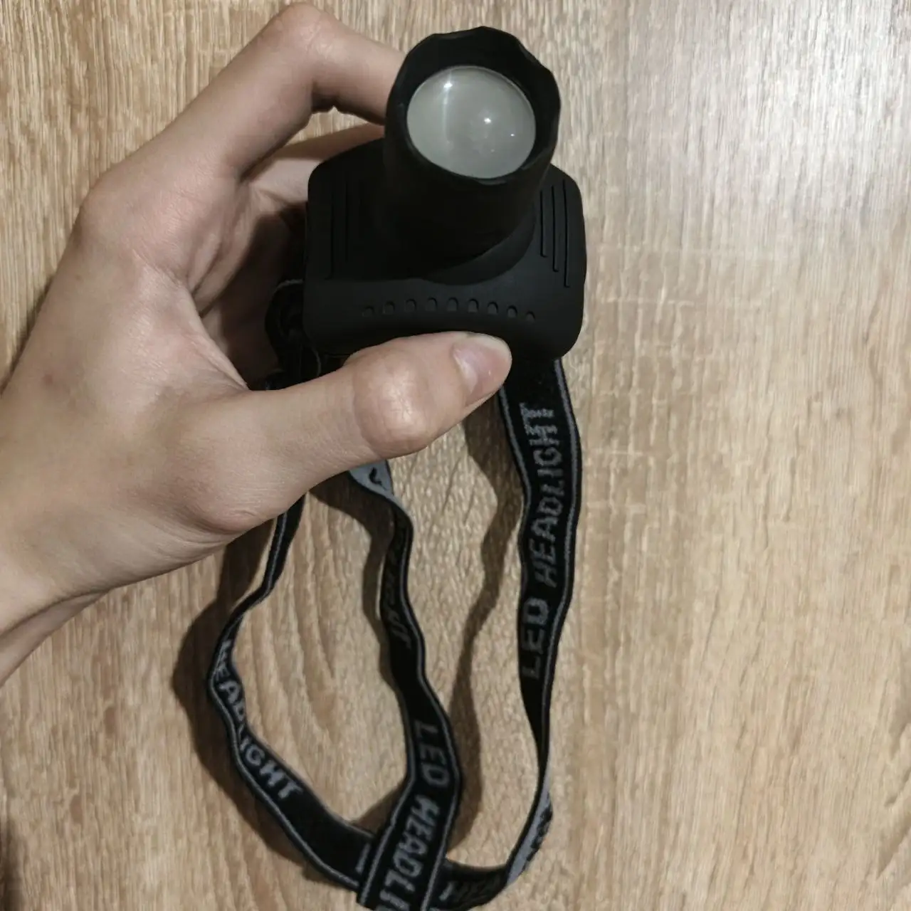 Продажа налобного фонаря Ultraflash (250 руб/шт) - Электроника в Казань