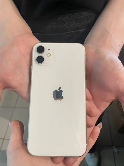 iPhone 11 128GB белый - частное объявление в Казань