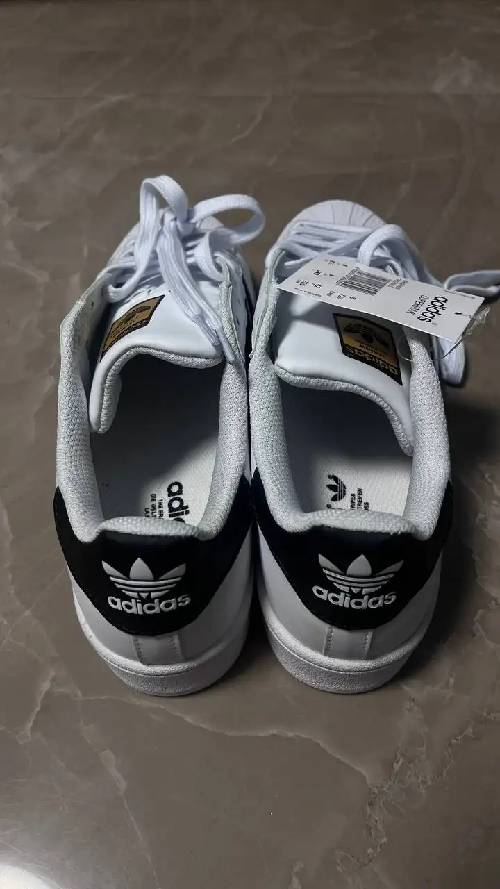 Кроссовки Adidas - Обувь (Одежда) в Казань