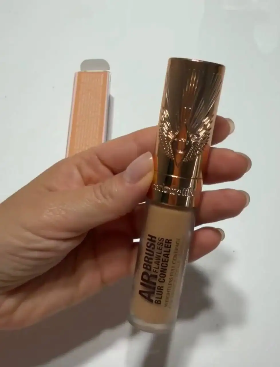 Продам консилер Charlotte Tilbury - Косметика (Красота и здоровье) в Казань
