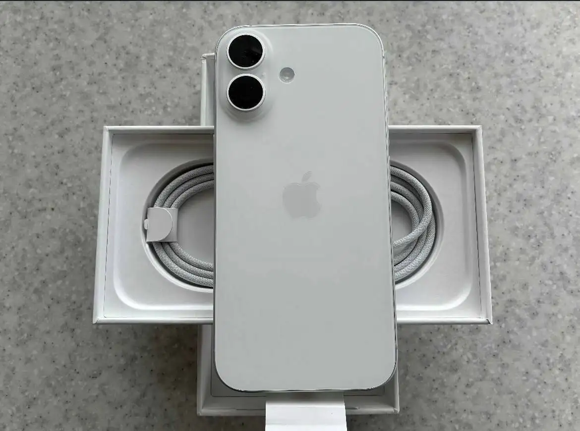 Продам iPhone 17 512GB - Смартфоны и гаджеты (Электроника) в Казань
