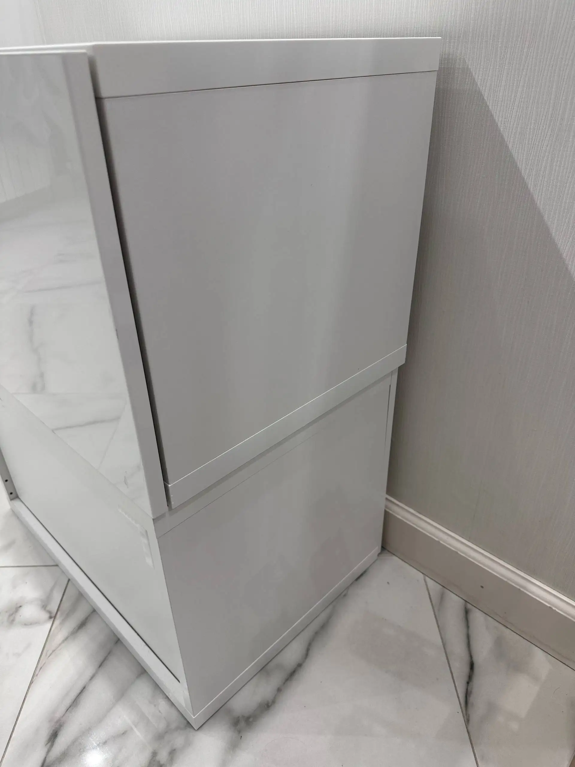 Белые прикроватные тумбы подвесные - Для дома и дачи в Казань