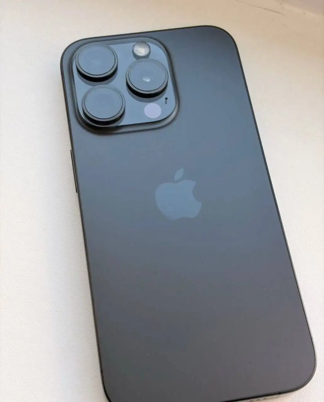 iPhone 15 Pro 128GB черный - Смартфоны (Электроника) в Казань