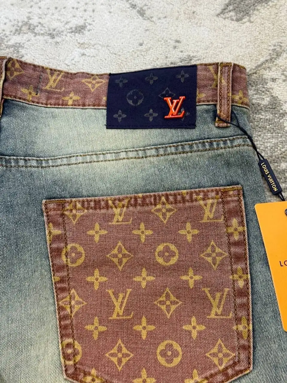 Джинсовые шорты Louis Vuitton - Шорты (Одежда) в Казань