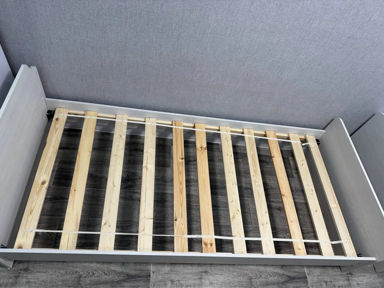 Продам односпальную кровать - Мебель (Для дома и дачи) в Казань