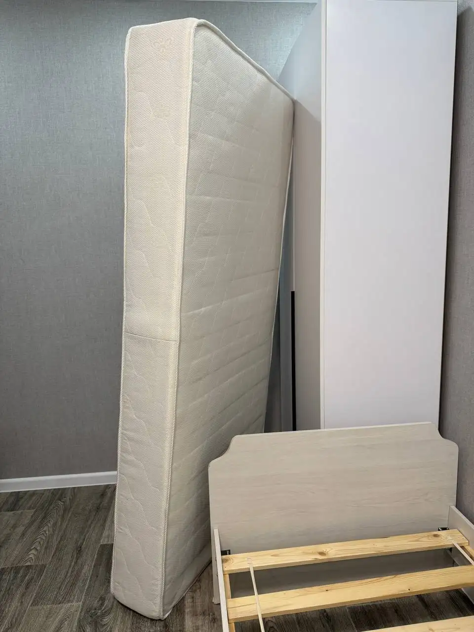 Продам ортопедический матрас 90×200 см - Матрасы (Для дома и дачи) в Казань