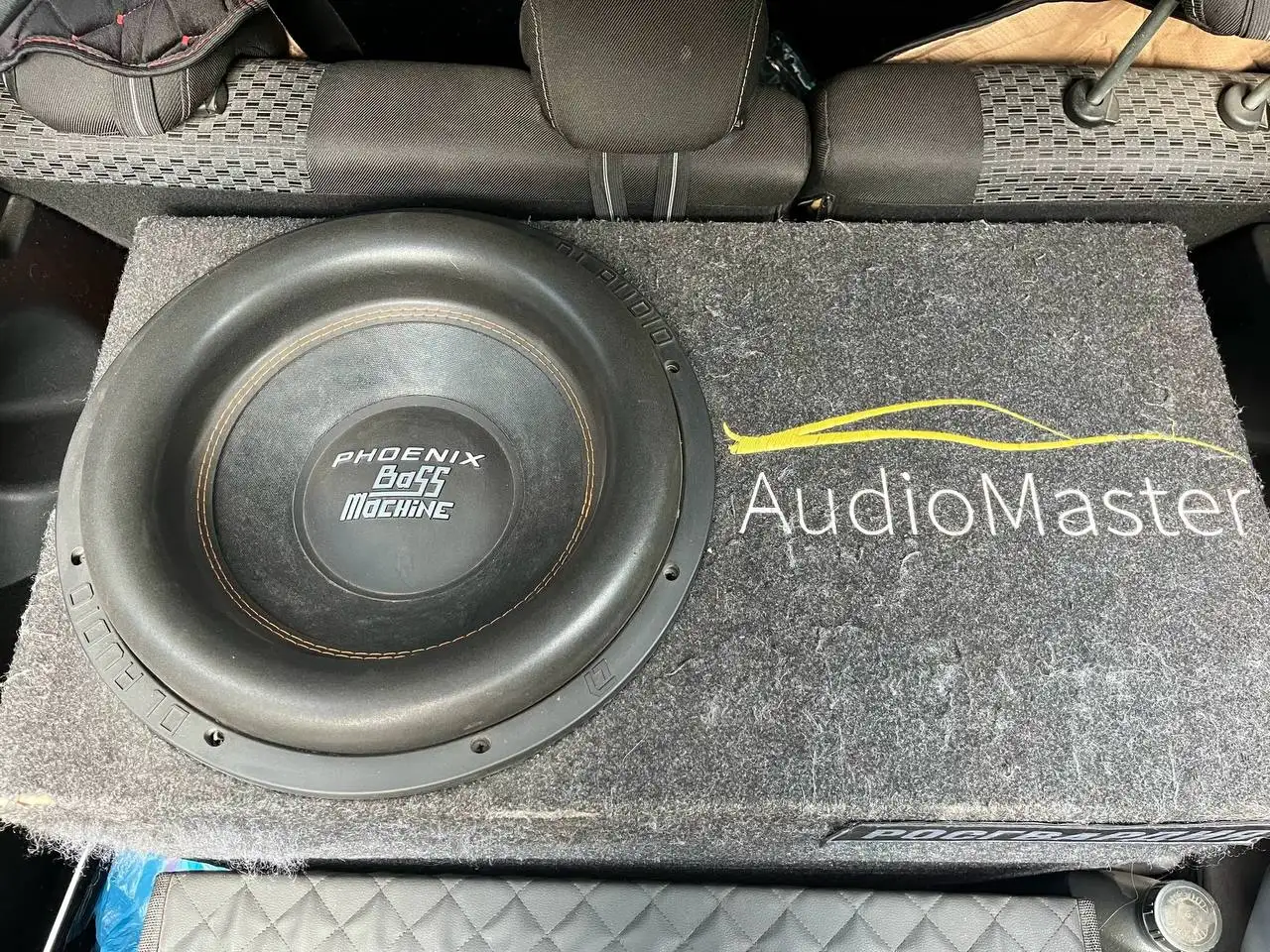 Продам сабвуфер DL Audio Phoenix Bass Machine 15 - Автоаксессуары и электроника (Авто) в Казань