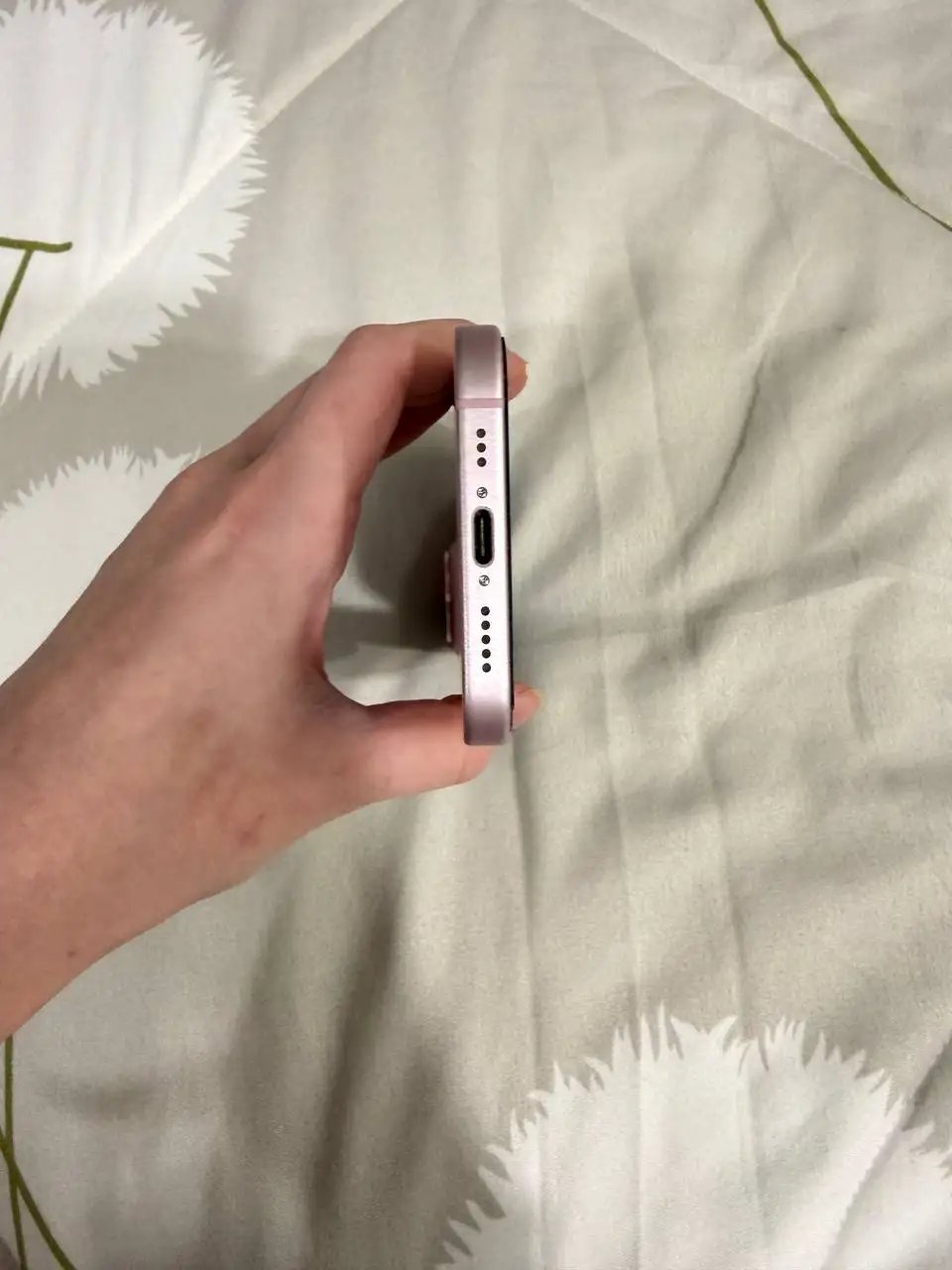 iPhone 15 128GB розовый - Мобильные телефоны (Электроника) в Казань