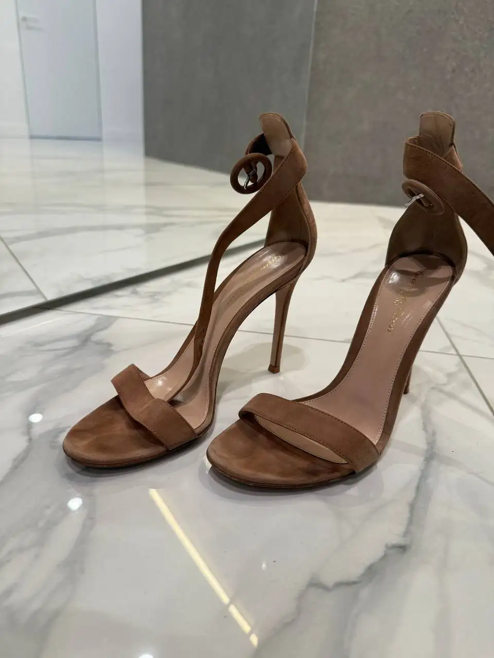 Продажа женских туфель Portofino и Valentino - Обувь (Одежда) в Казань