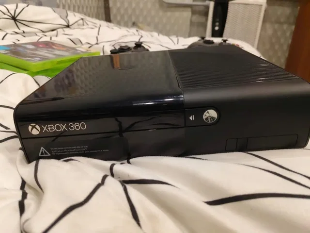 Xbox 360 б/у с играми и геймпадами - Планшеты и графические планшеты в Казань