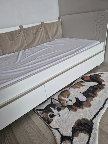 Продам детскую кровать с матрасом 160 см - Детское питание в Казань