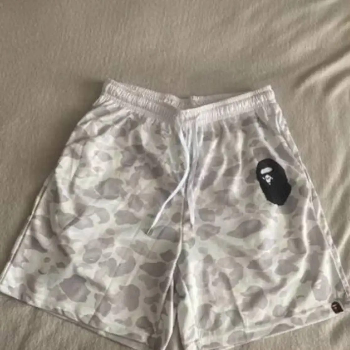 Продам новые футболки Marcelo burlon и Bape, шорты Bape - Мужская одежда (Одежда) в Казань