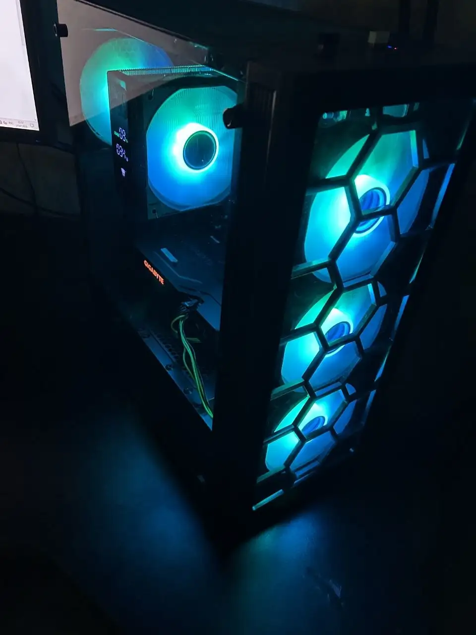 Игровой ПК Ryzen 7 5700X / 32 ГБ / GTX 1650 и монитор - Компьютеры (Электроника) в Казань