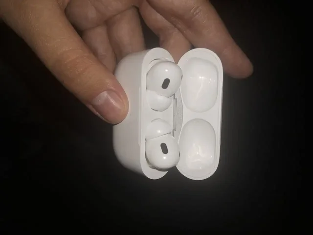 Отдам наушники AirPods 3 Pro в хорошие руки - Компьютерная техника в Казань