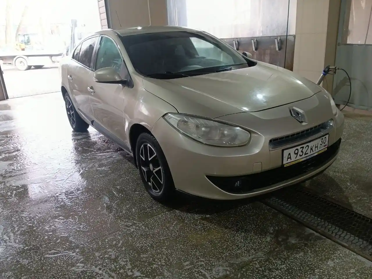 Renault Fluence 2010г - Авто в Жирновск