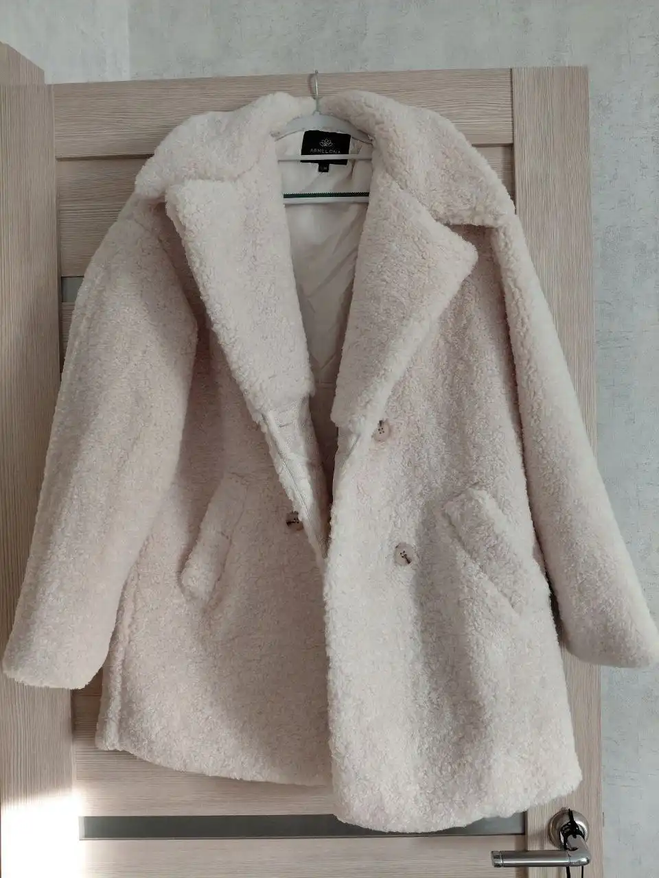 Искусственная шубка размер 42-46