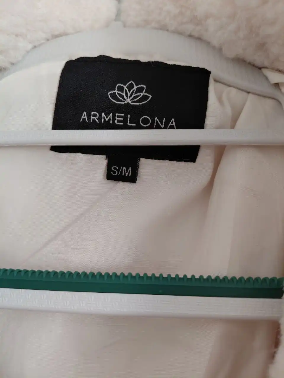 Искусственная шубка размер 42-46