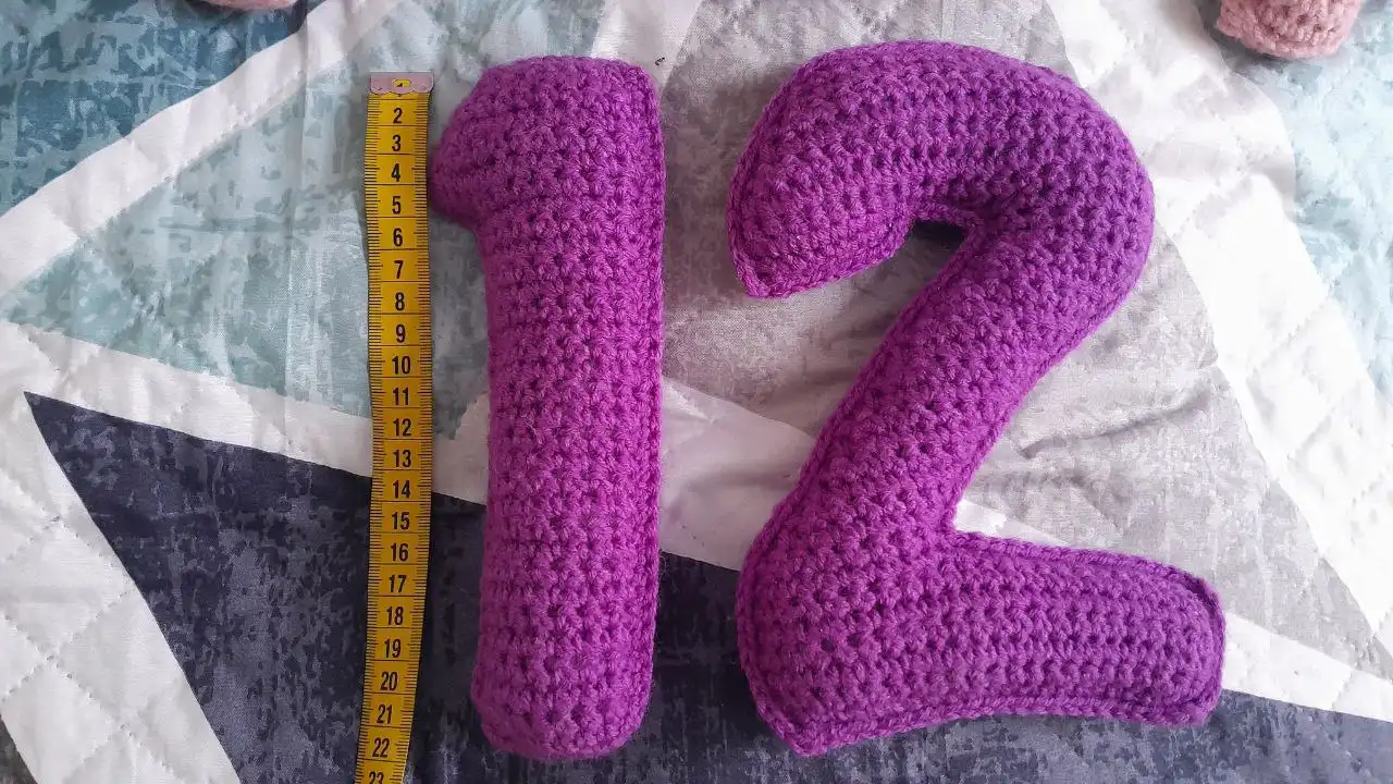 Вязаные цифры для фотосессии малышей