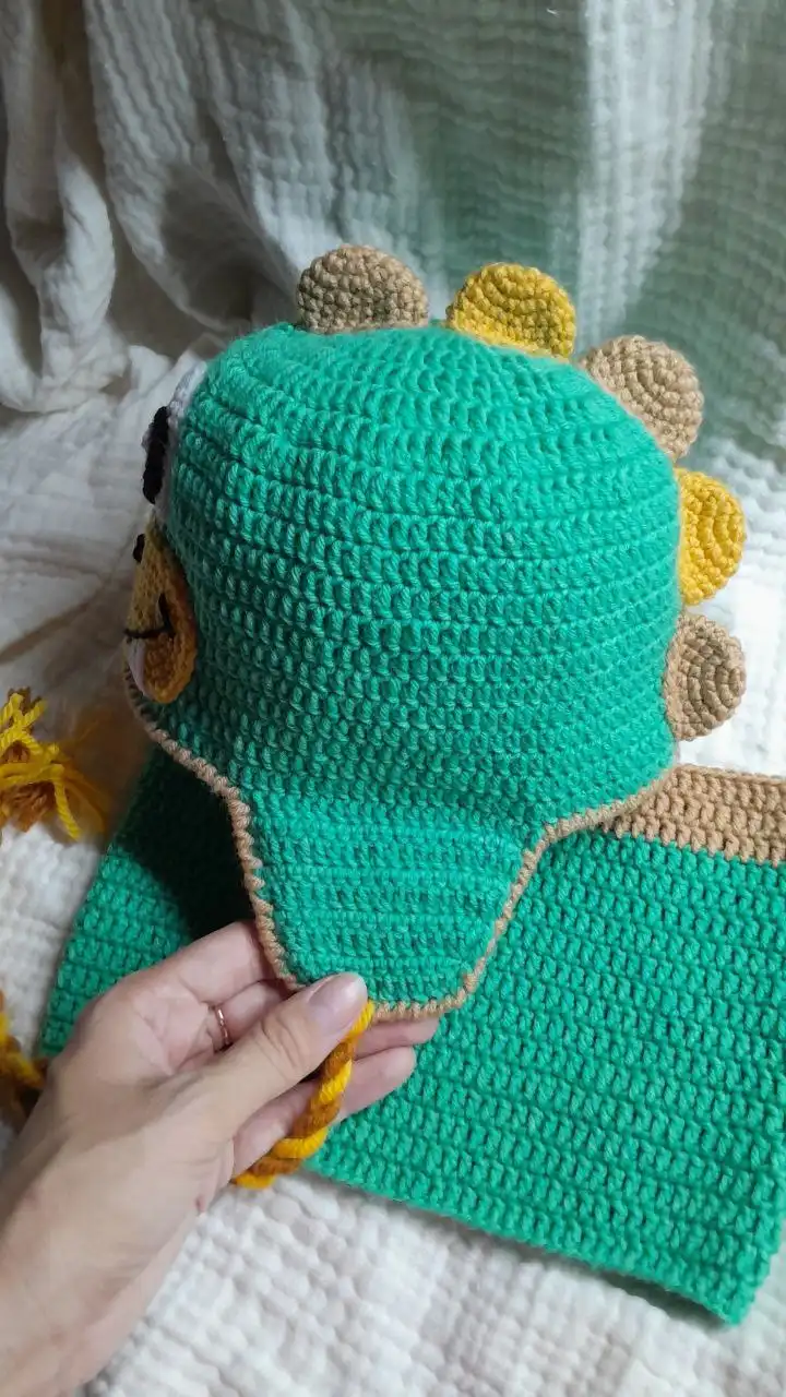 Комплект Дракоши: шапка и снуд из мериносовой шерсти