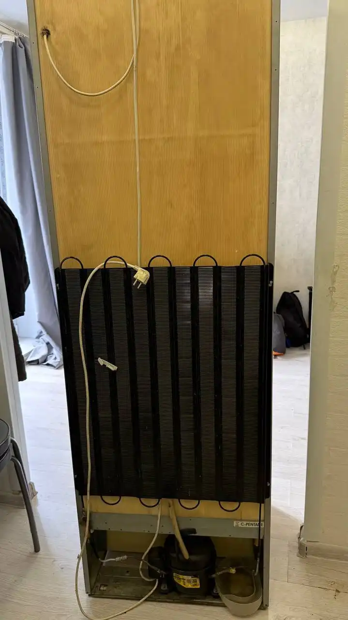 Продажа старого холодильника на запчасти