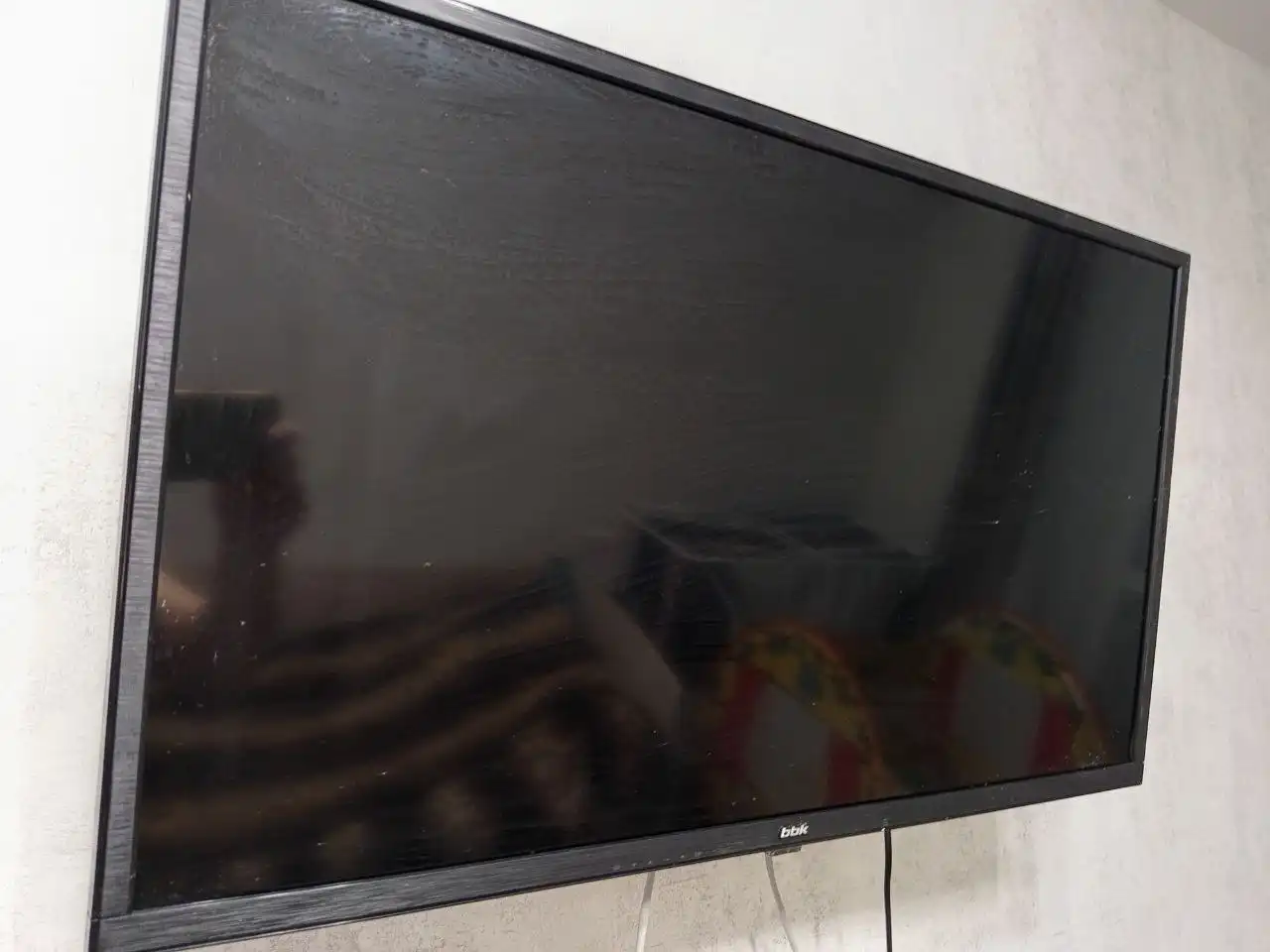 Телевизор смарт ББК на запчасти