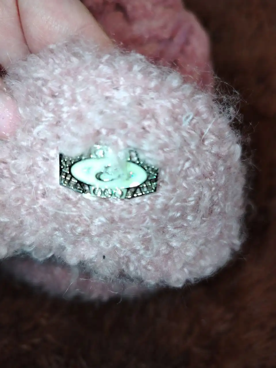 Продам вязаную шапку-ушанку женскую