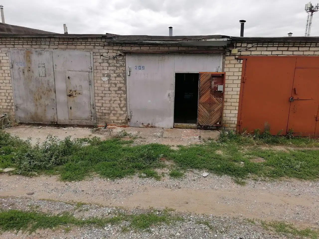 Сдам в аренду кирпичный двухуровневый гараж в ГСК-7