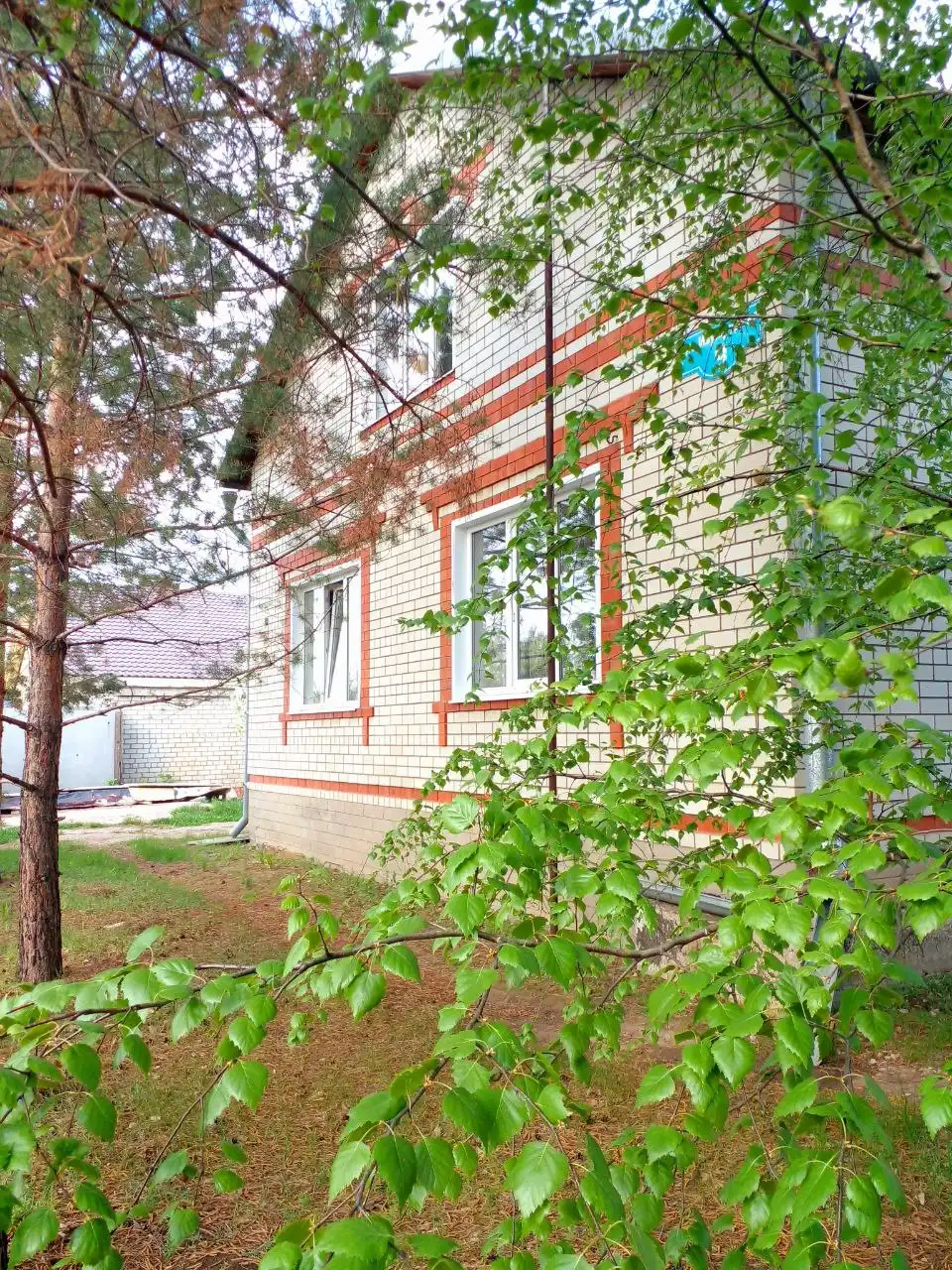 Продажа двухэтажного дома с участком 13 соток в Волгограде