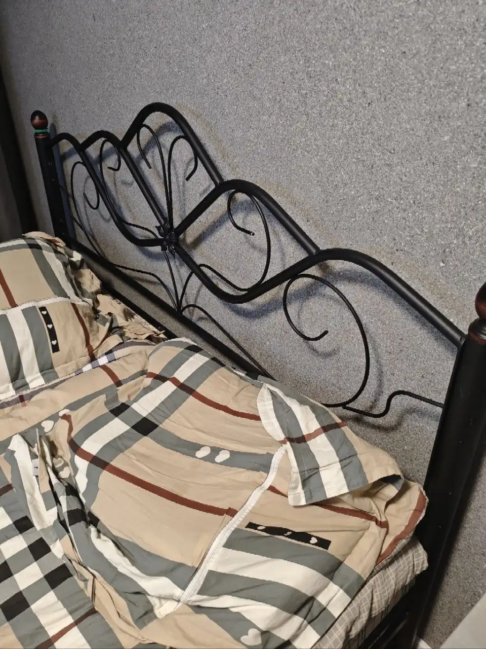 Продажа кровати с матрасом 160/200