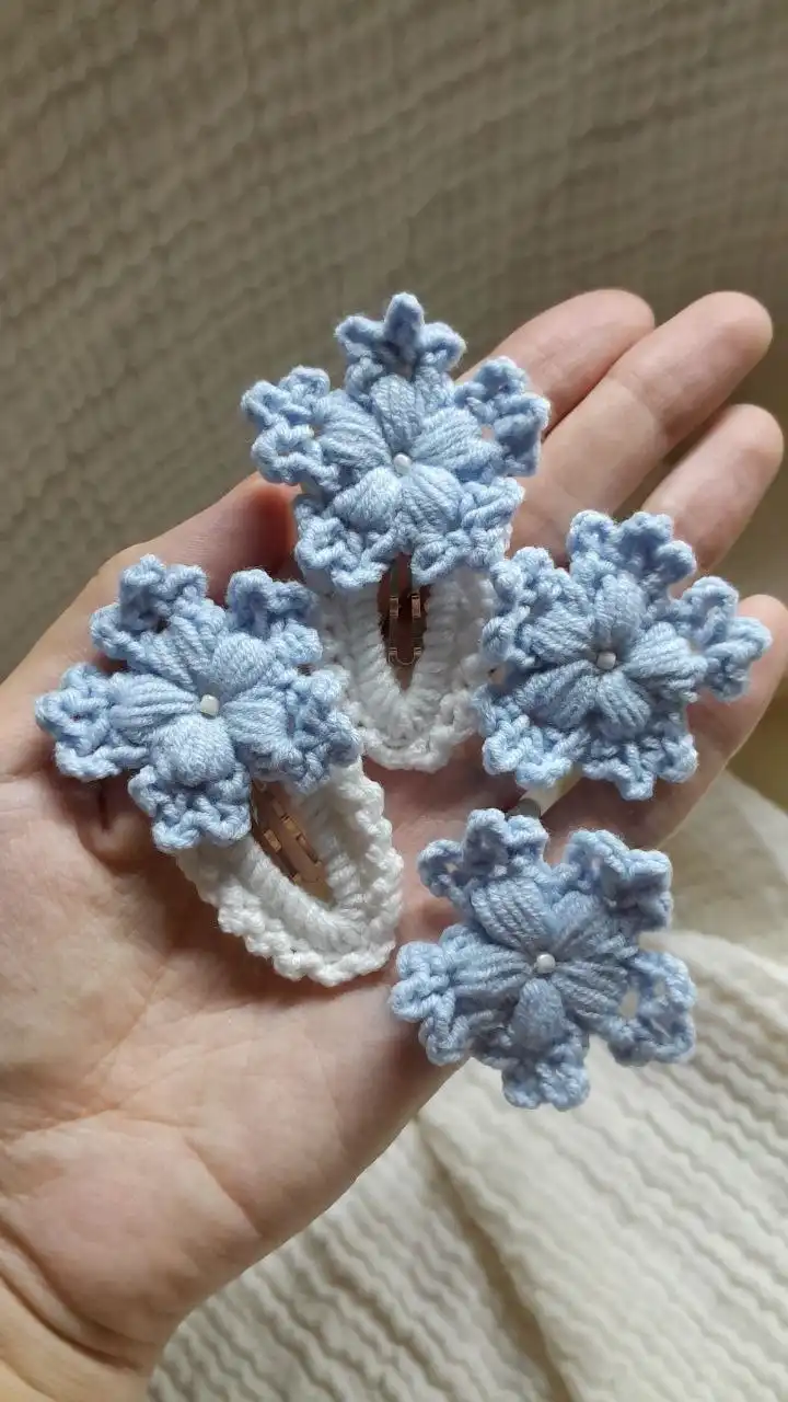 Резиночки и заколочки ручной работы