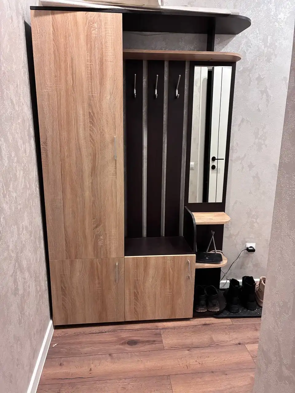 Продам прихожий шкаф - Мебель (Для дома и дачи) в Волгоград