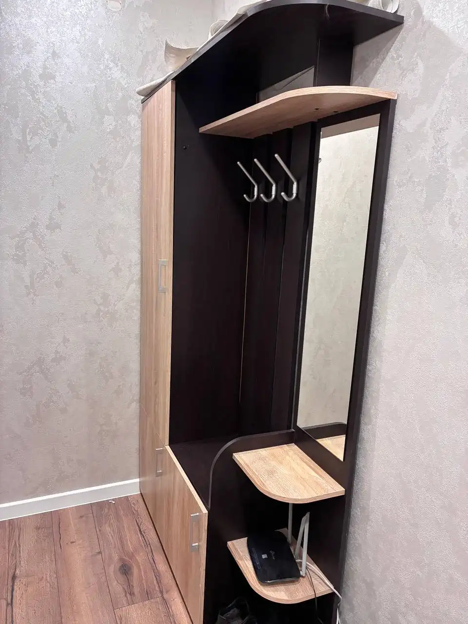 Продам прихожий шкаф - Мебель (Для дома и дачи) в Волгоград