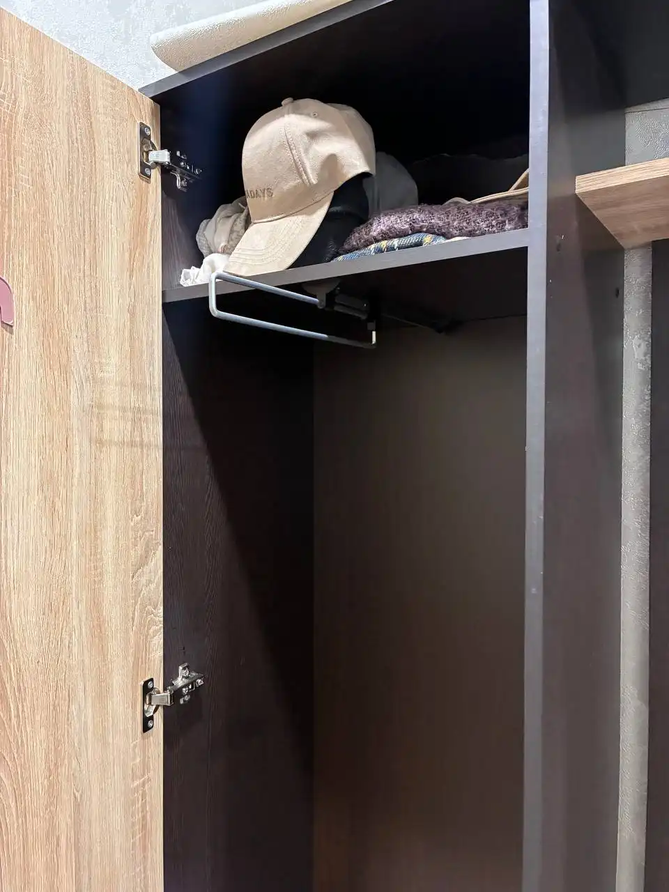 Продам прихожий шкаф - Мебель (Для дома и дачи) в Волгоград