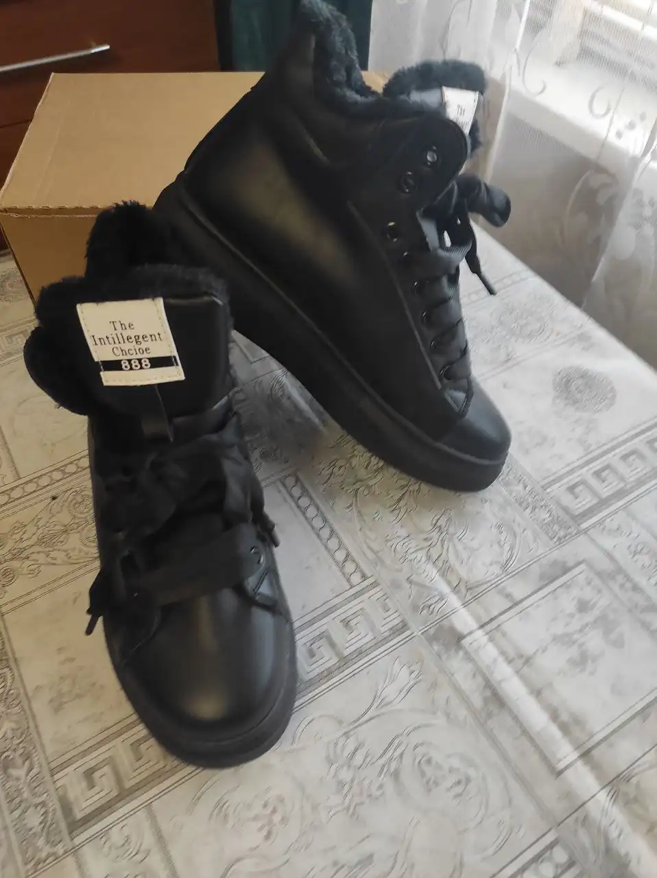 Новые полуботинки с искусственным мехом, стелька 23,5 см - Обувь (Одежда) в Волгоград