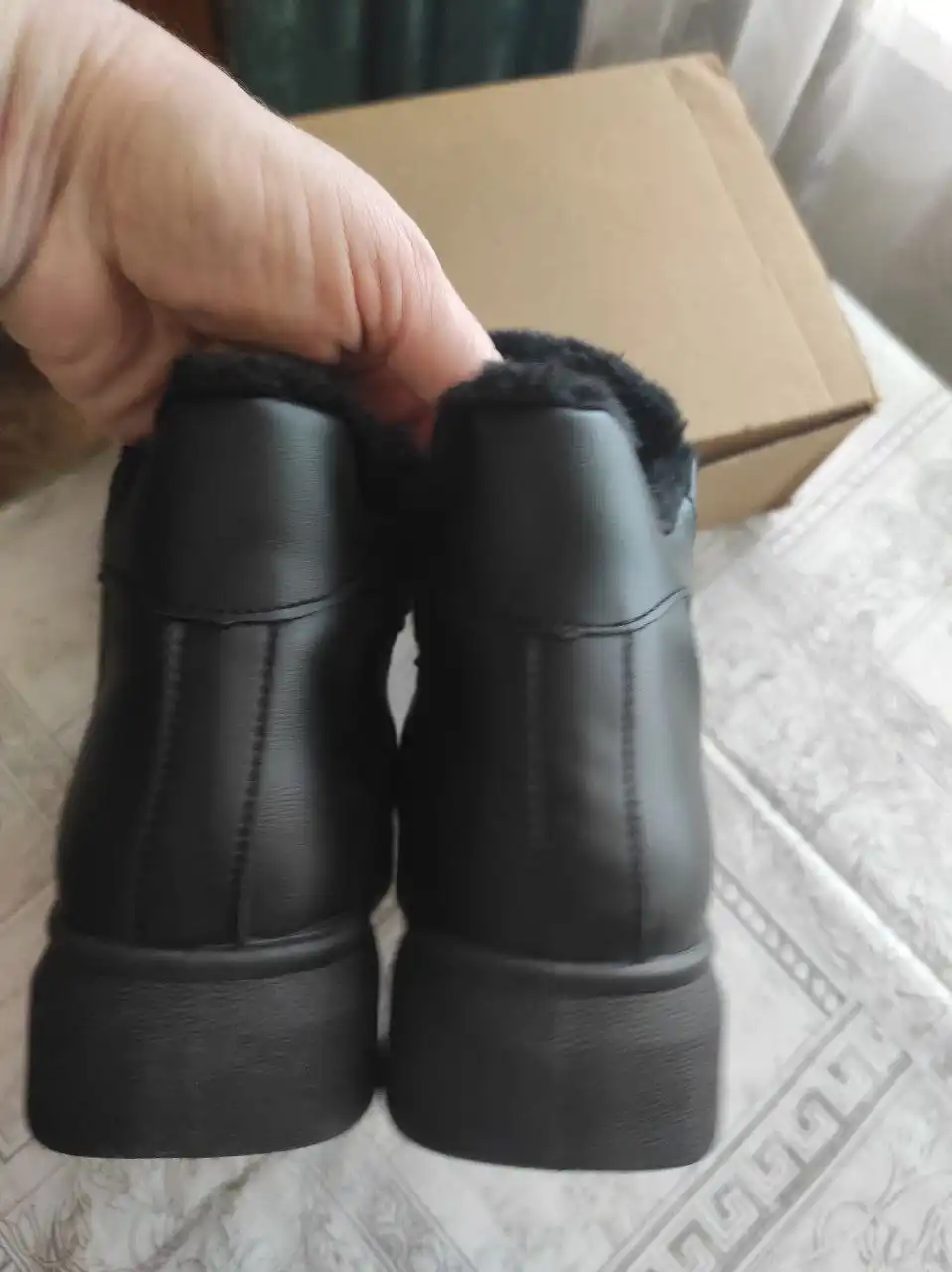 Новые полуботинки с искусственным мехом, стелька 23,5 см - Обувь (Одежда) в Волгоград