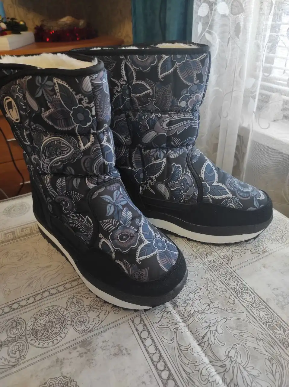 Новые сапожки дутики 36 размера - Обувь (Одежда) в Волгоград