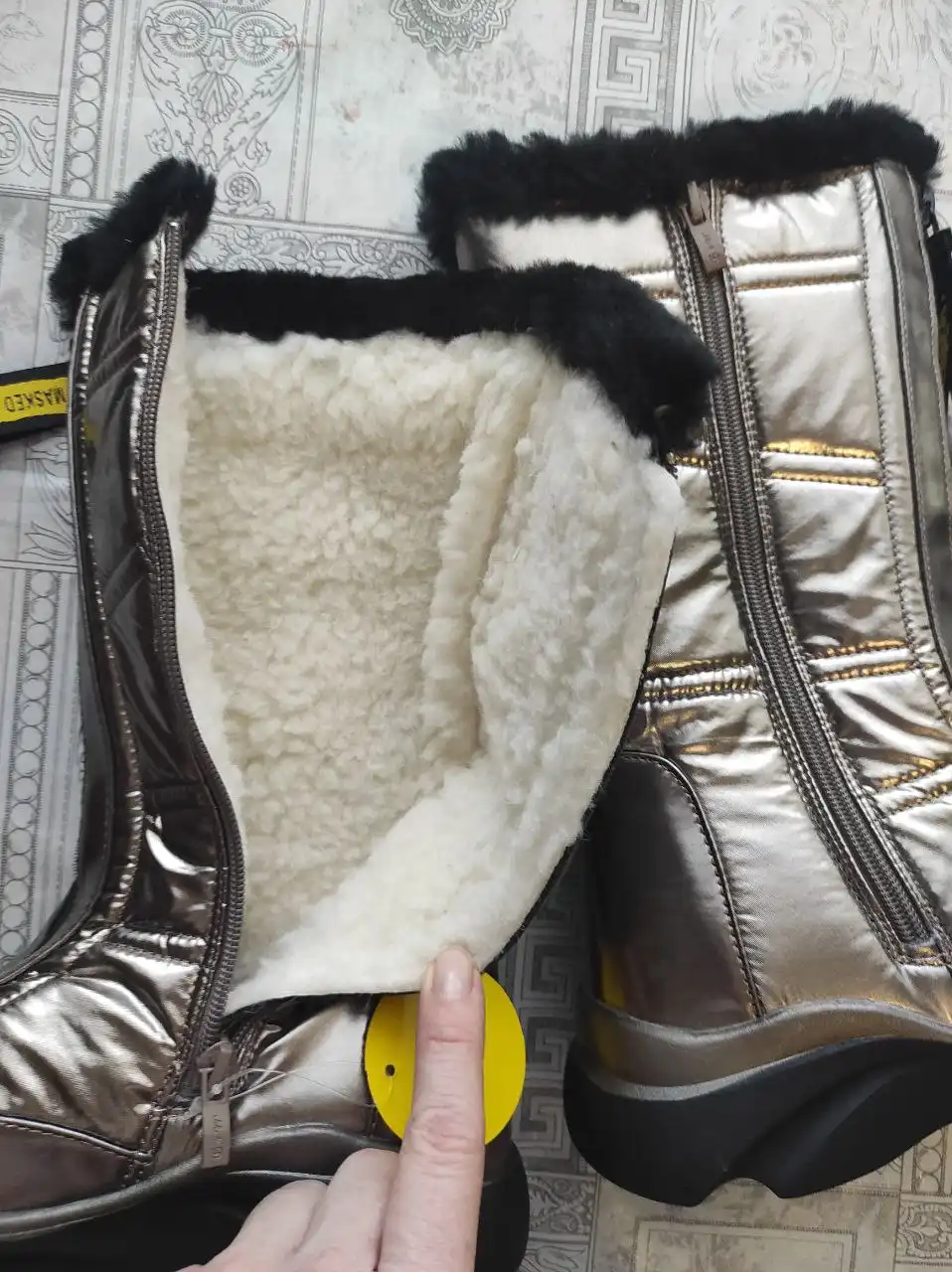 Сапоги дутики бронзовые - Обувь (Одежда) в Волгоград