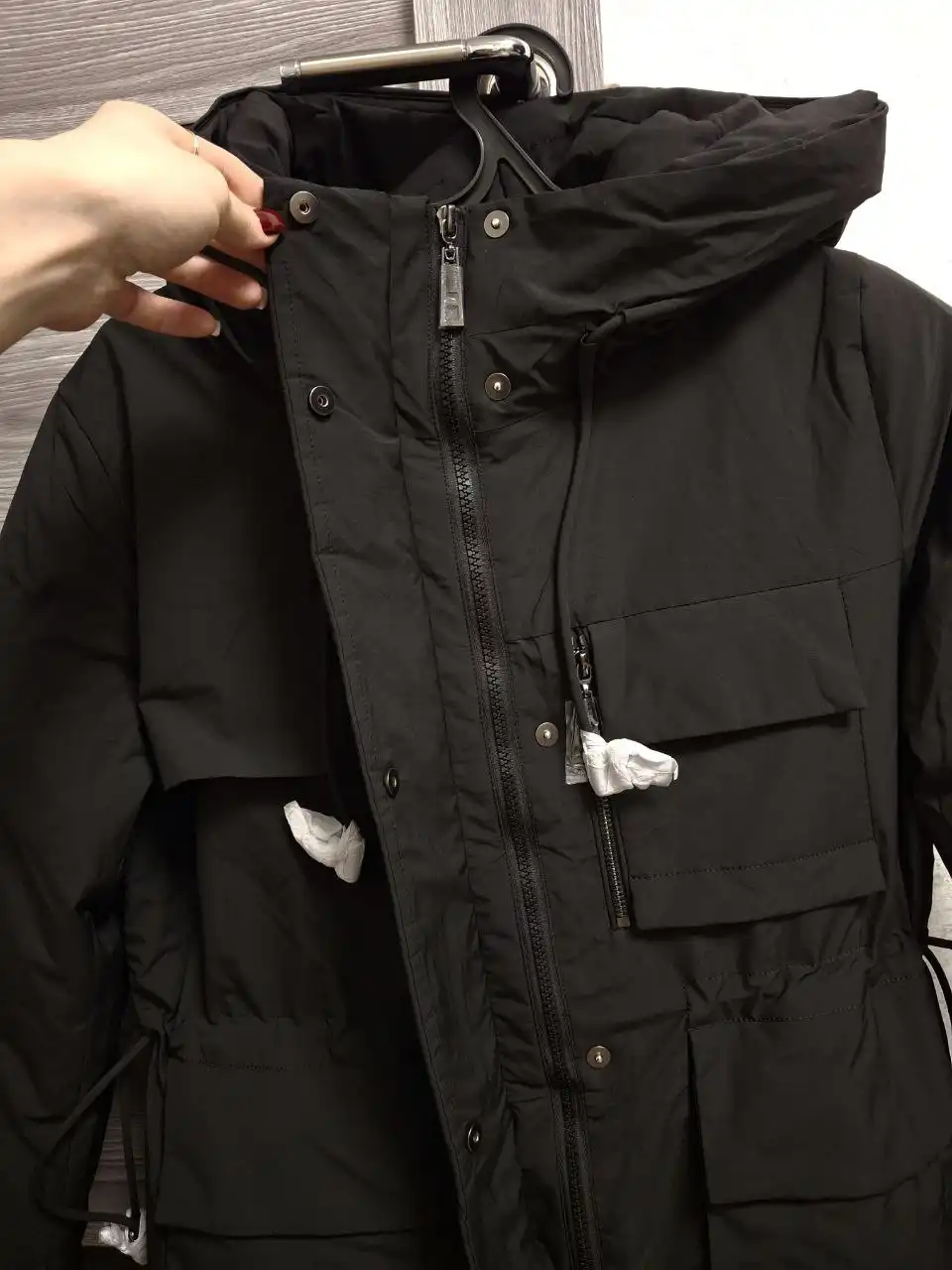 Новая зимняя куртка черного цвета размер S - Верхняя одежда (Одежда) в Волгоград