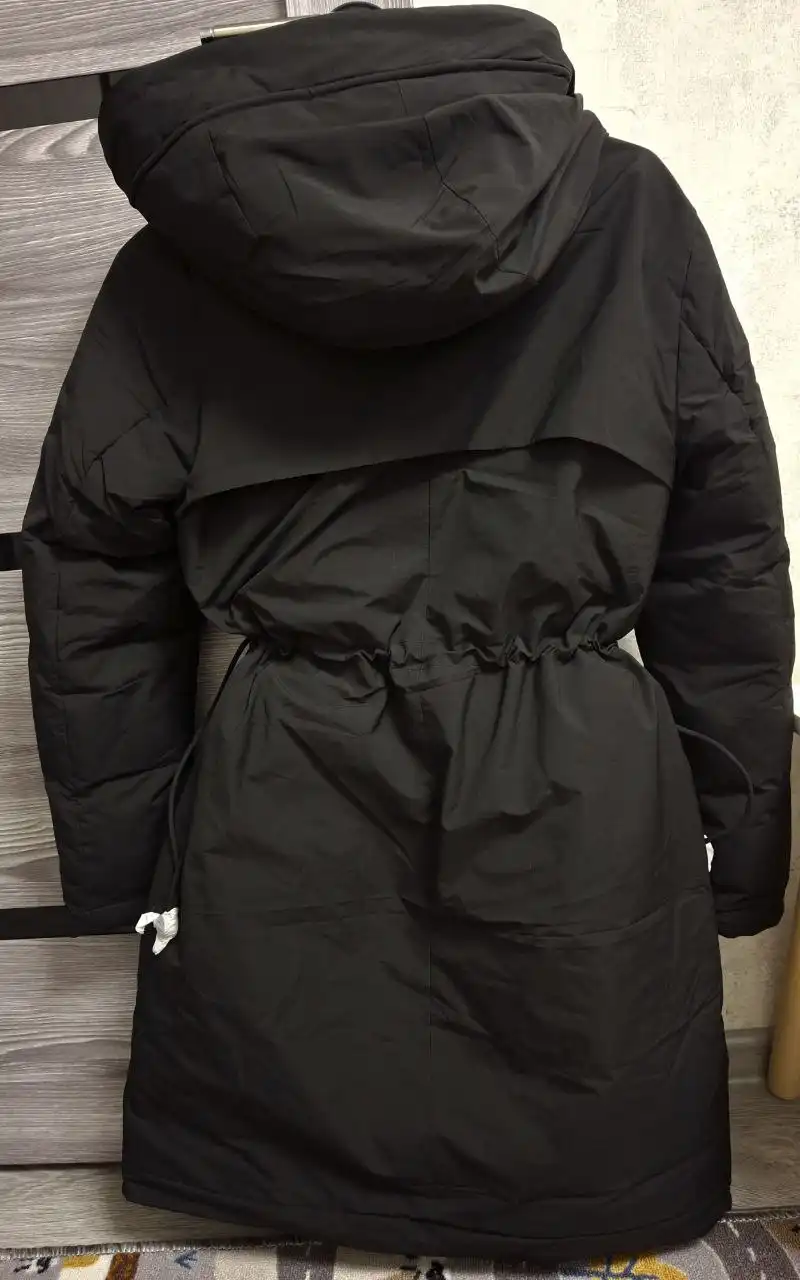 Новая зимняя куртка черного цвета размер S - Верхняя одежда (Одежда) в Волгоград