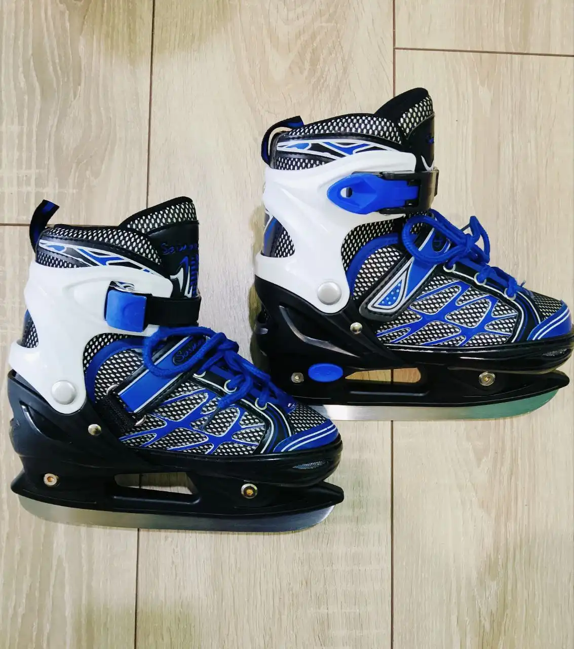 Продам коньки в отличном состоянии - Спорттовары (Хобби и отдых) в Волгоград