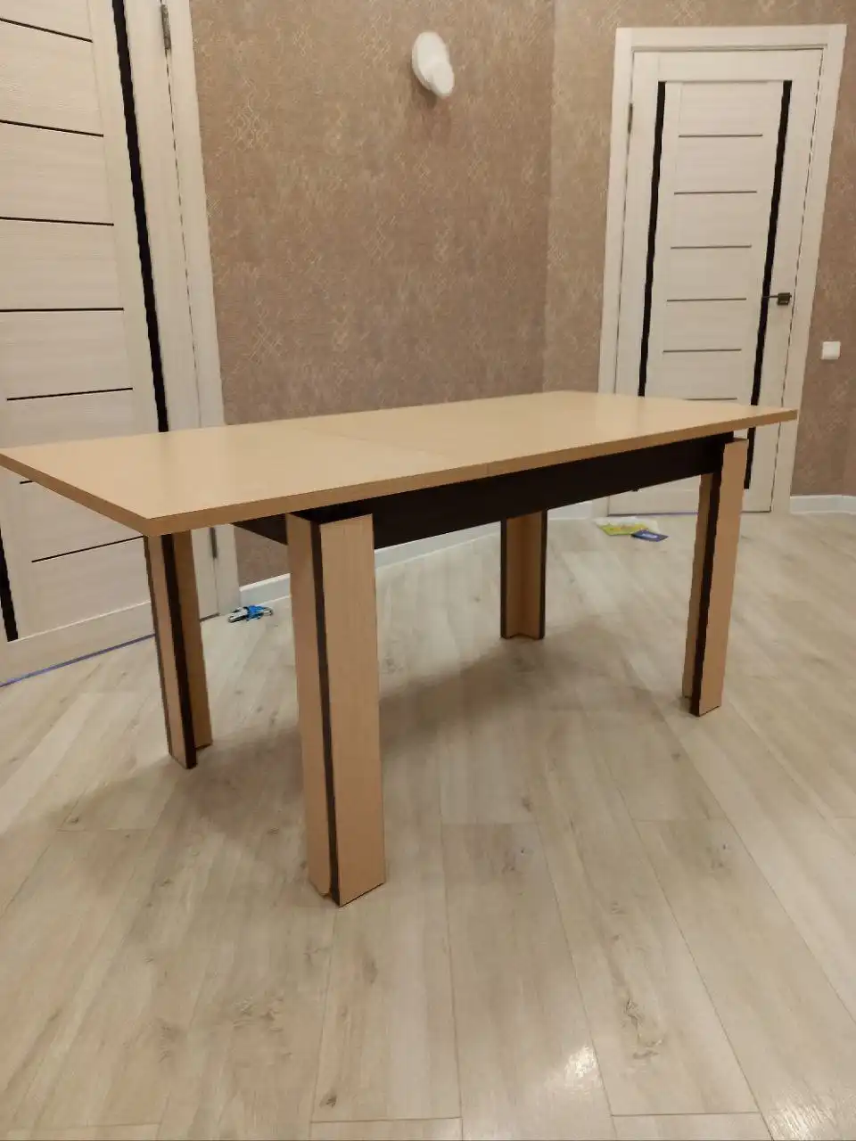 Продам обеденный стол в хорошем состоянии - Мебель (Для дома и дачи) в Волгоград