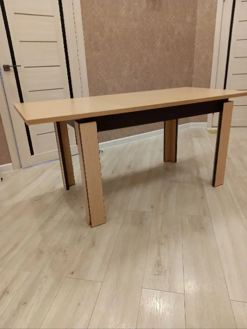 Продам обеденный стол в хорошем состоянии - Мебель (Для дома и дачи) в Волгоград